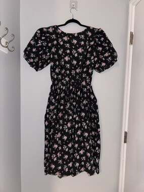Vintage 1980 In Cinq Floral Puff Sleeve Midi Dress 100% cotton